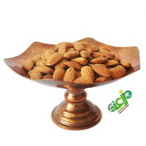 مغز بادام وارداتی خام